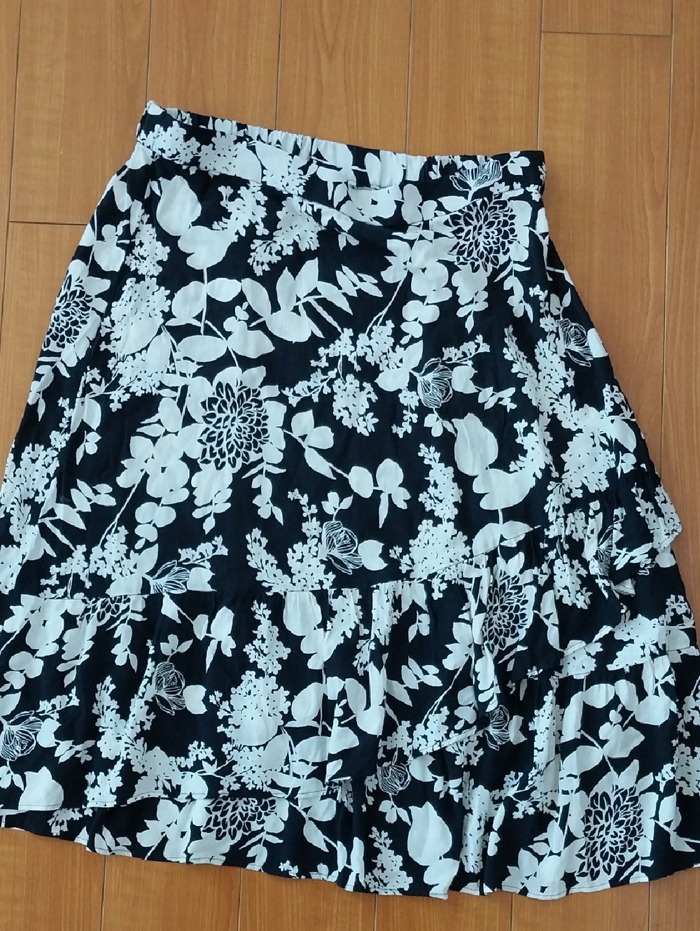 Talbots Black White Floral Tiered A-Line Skirt Sz Size LARGE L